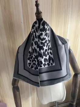 2022 new sosire moda elegant marca grey leopard 100% eșarfă de mătase 90*90 cm pătrat șal diagonal wrap pentru femei lady fata