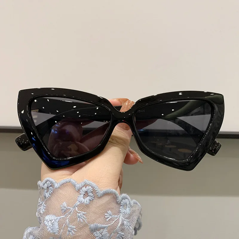 Noua moda ochi de pisică ochelari de soare la modă de sex feminin de ochelari de lux de designer de brand popular de femei care pleacă umbrele de soare glasse gafas de sol
