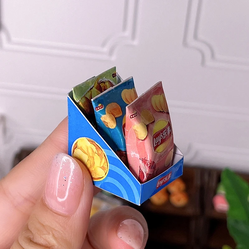 1Set 1:12 casă de Păpuși în Miniatură Chips-uri Model W/Spate Cutie Doll Casa de Bucătărie Alimente Gustare Decor Model de Jucărie