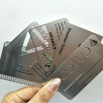 High End Ieftine Gravate Din Oțel Inoxidabil Tăiat Cu Laser De Metal Business Card Gol